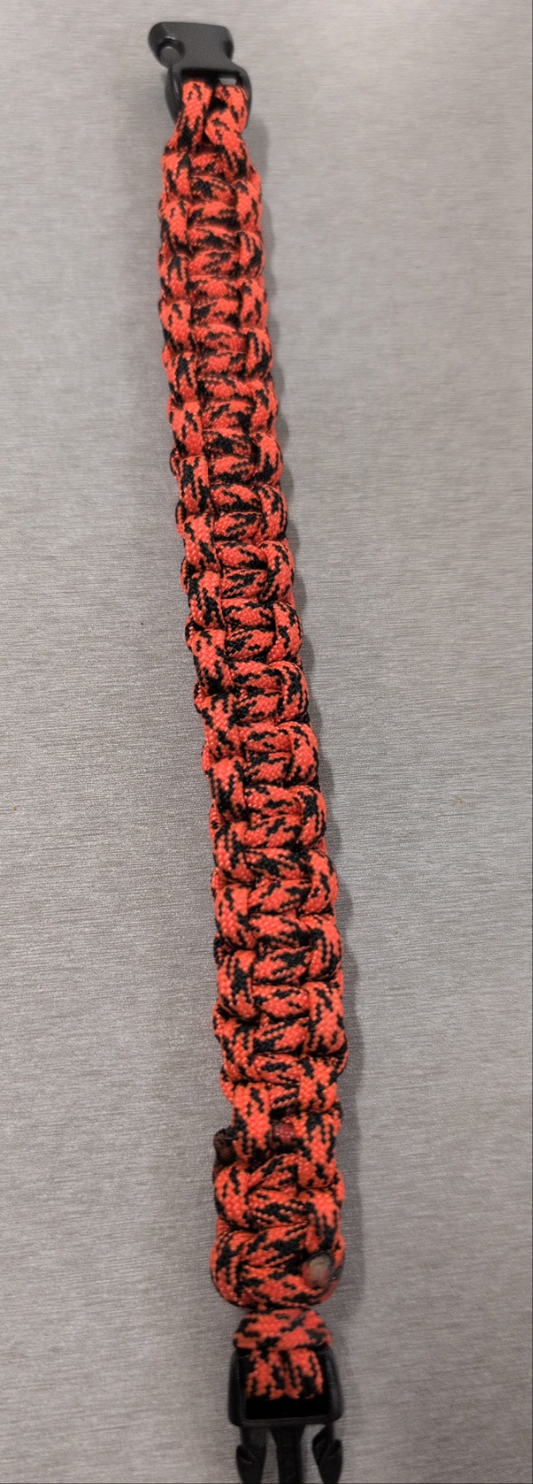 Paracord bracelet