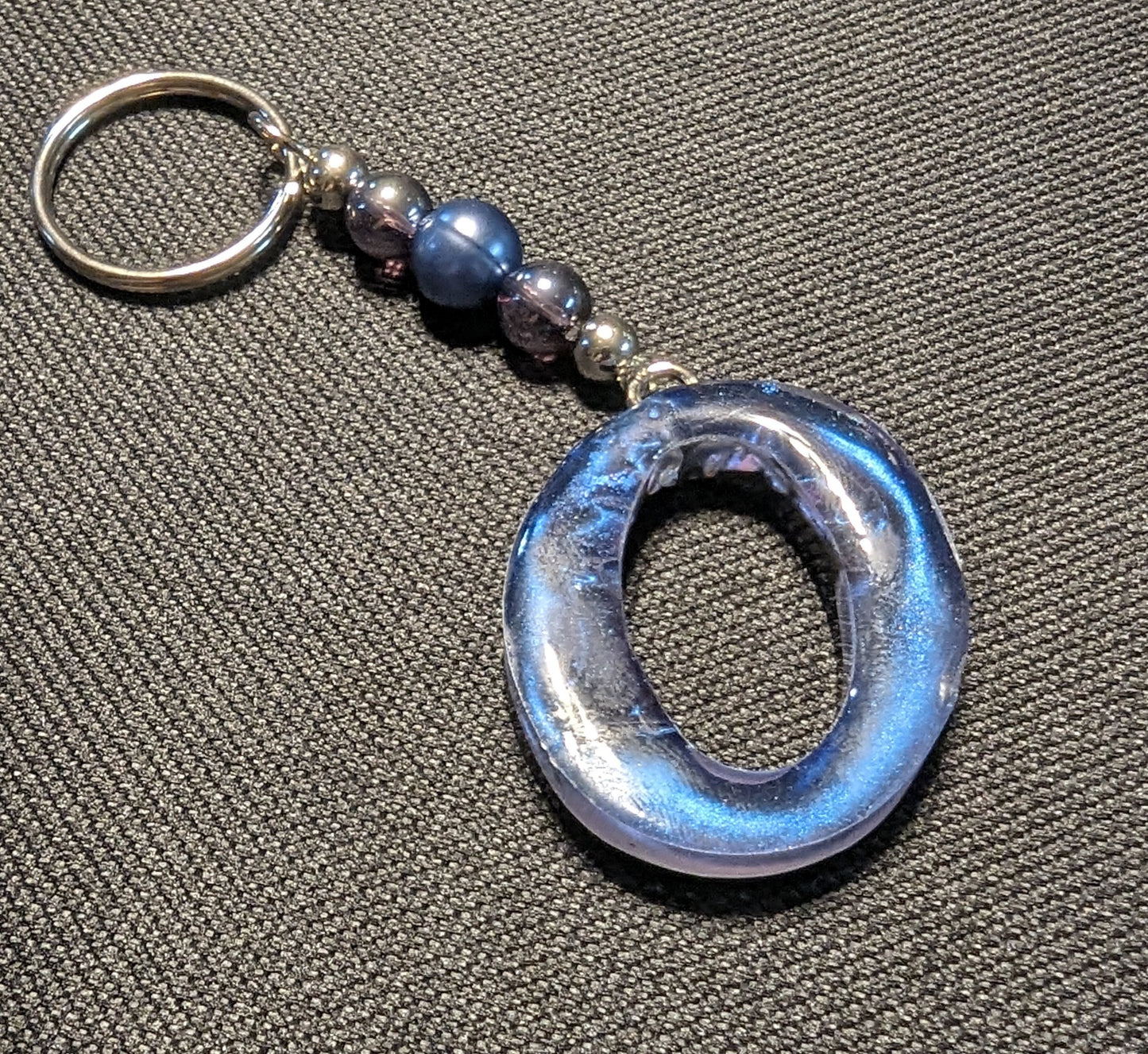 O letter blue beaded keychain