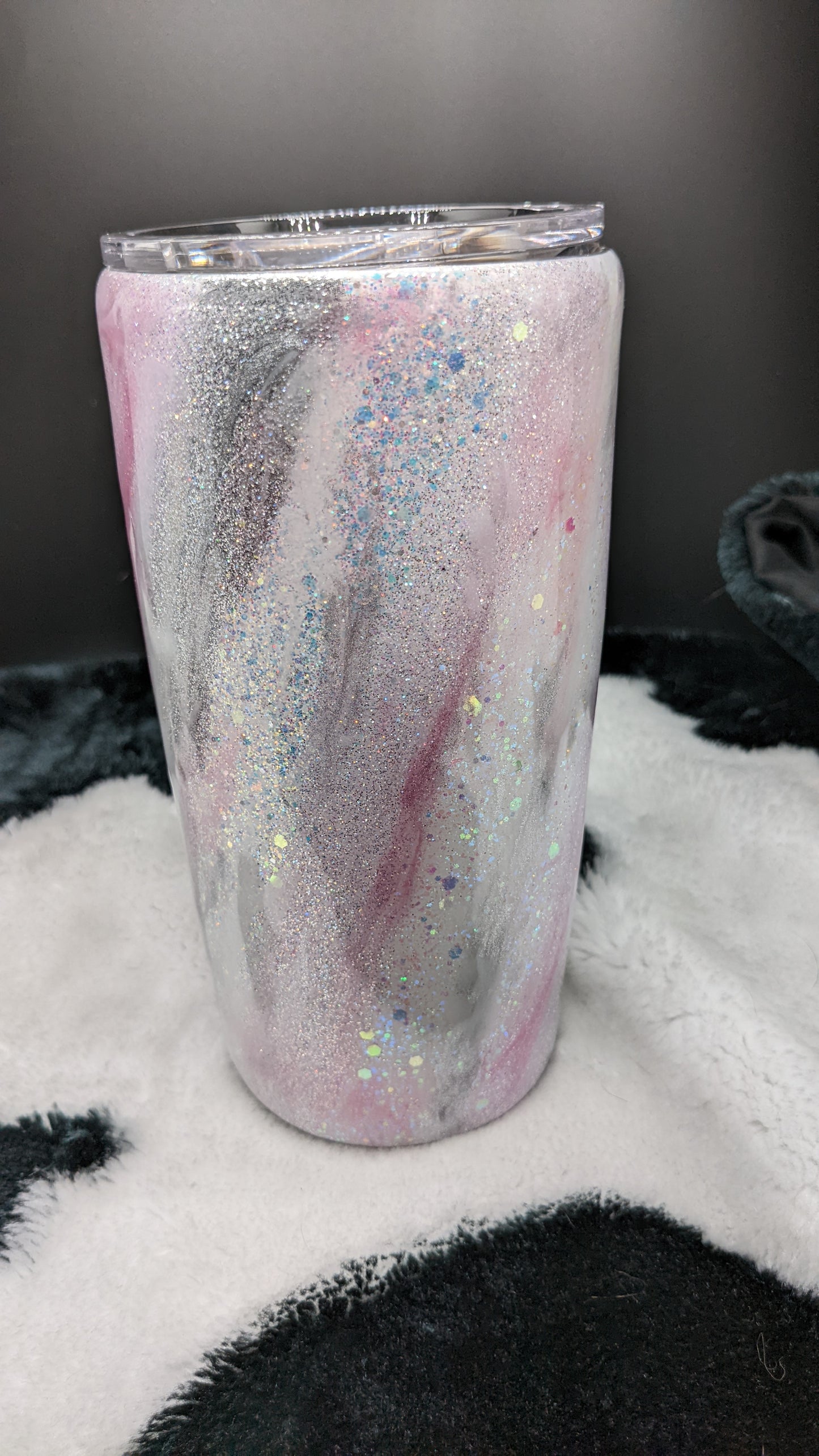 20 oz pink and white Milky way swirl