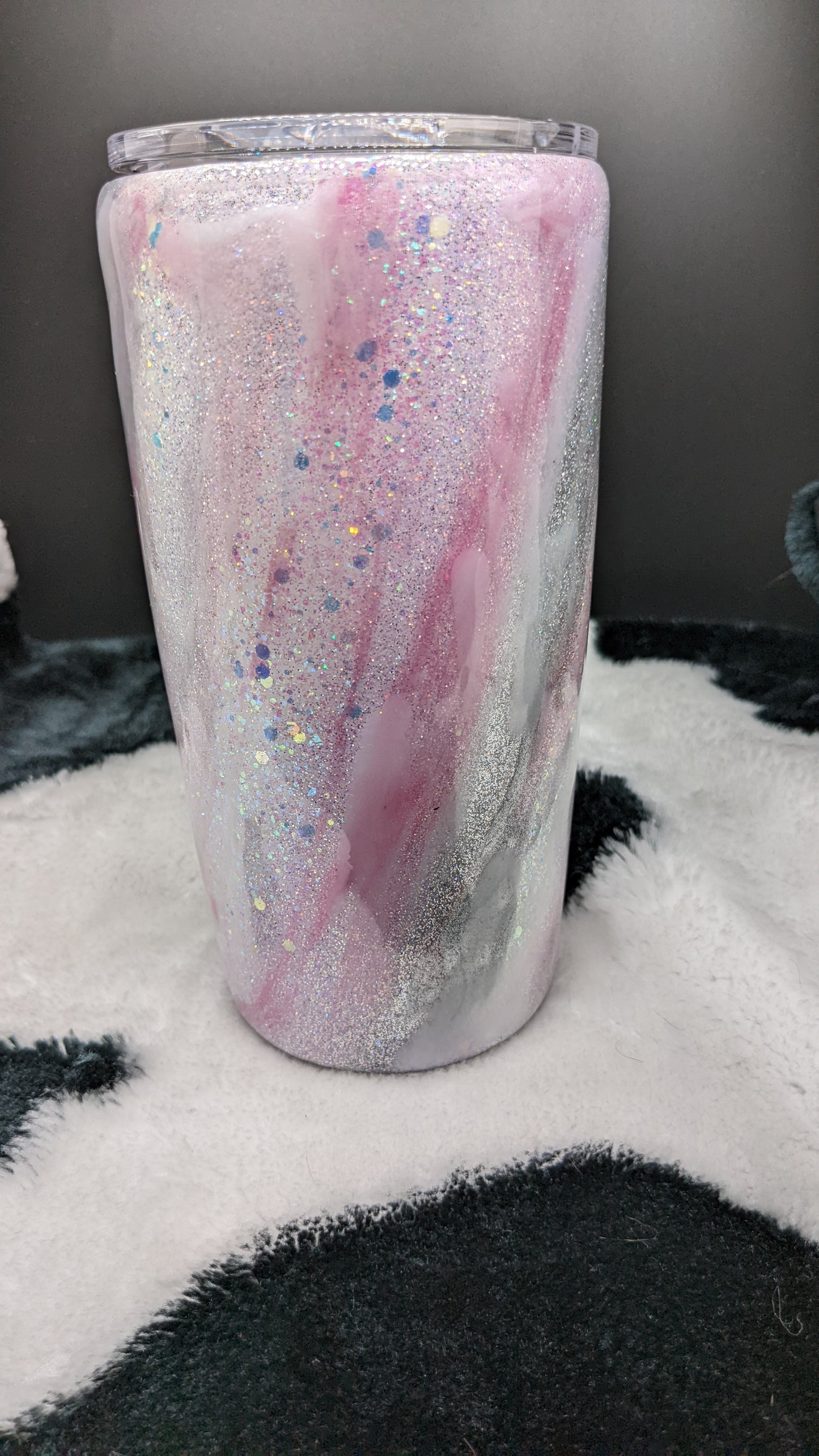 20 oz pink and white Milky way swirl