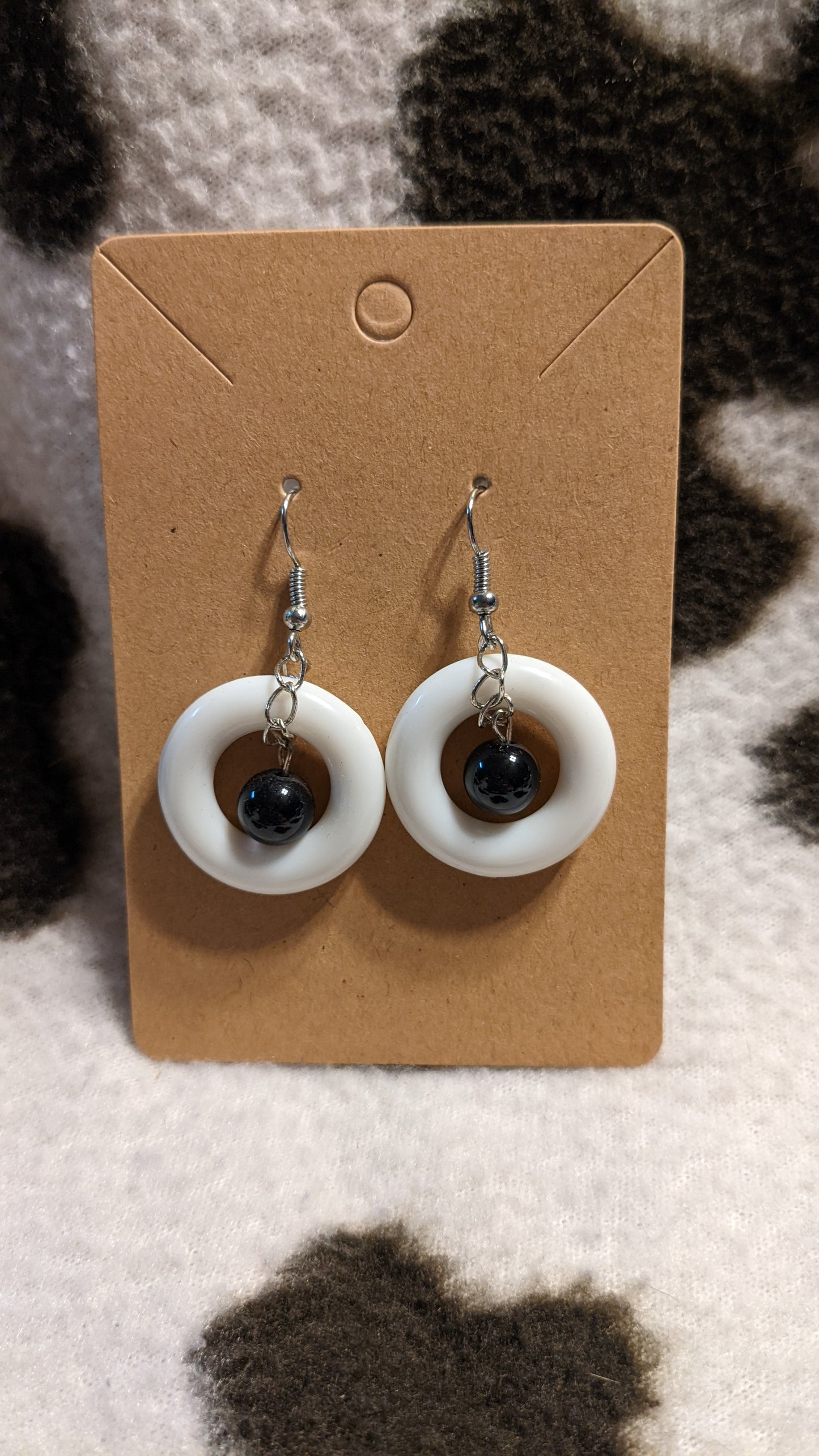 White and black earrings