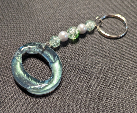 O letter green beaded keychain