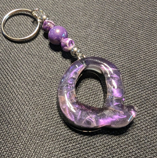 Q letter purple beaded keychain