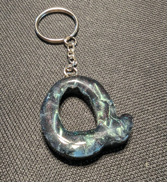 Q letter green plain keychain