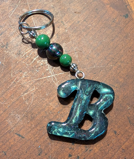 B letter green baeder keychain