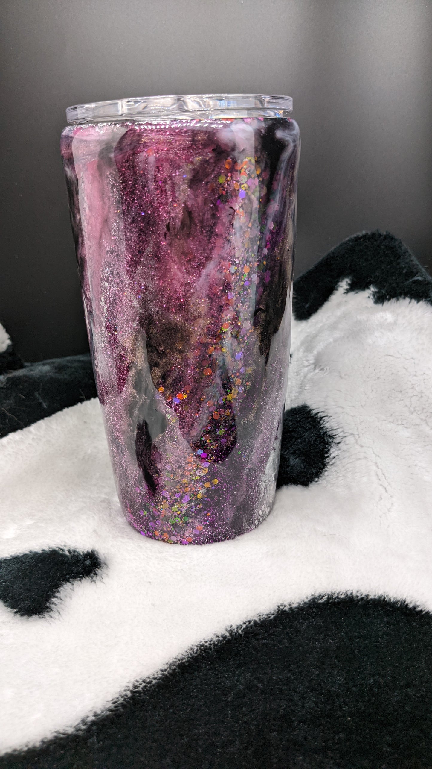 20 oz pink Milky Way swirl