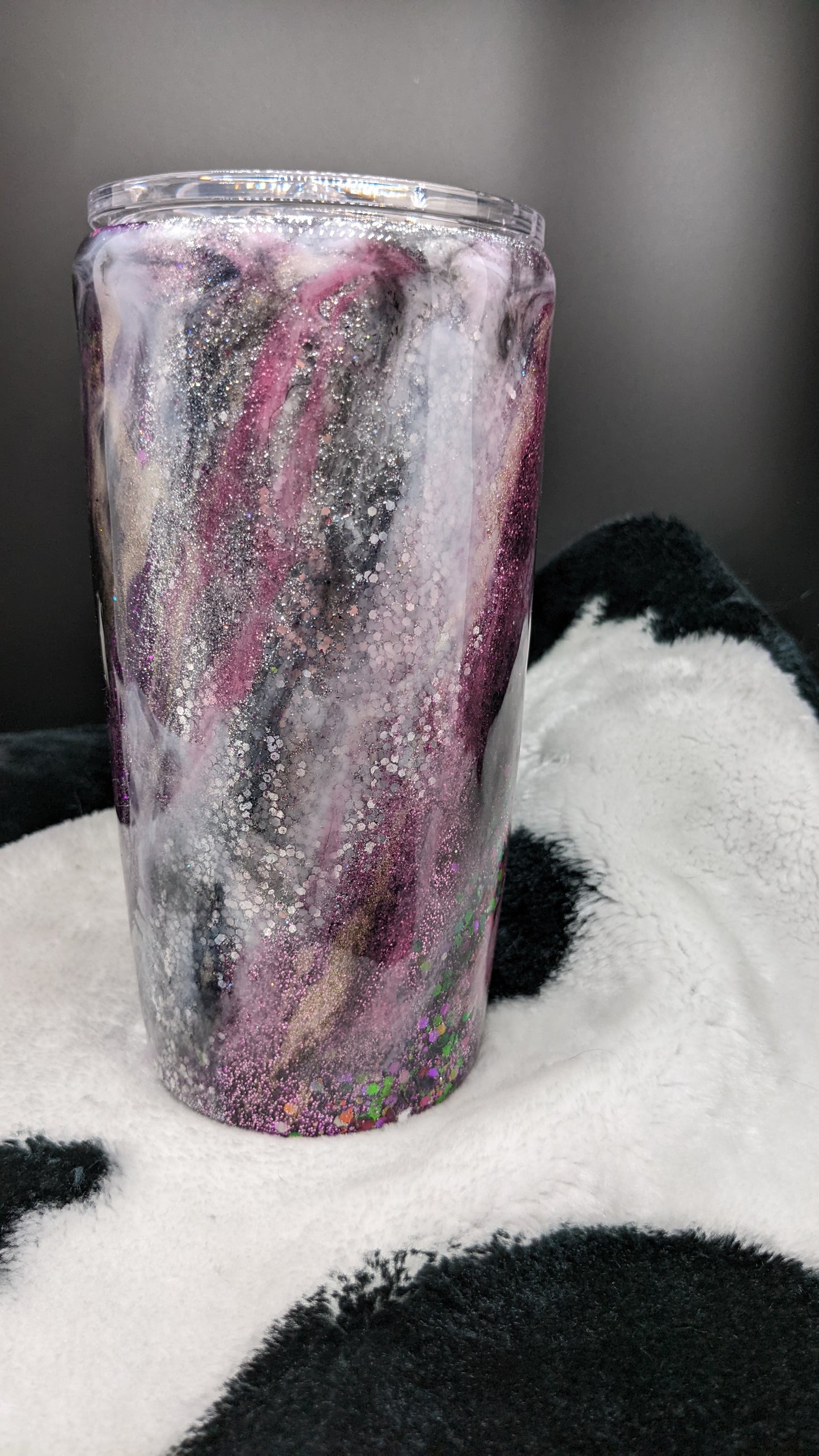 20 oz pink Milky Way swirl