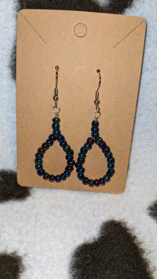 Iridescent blueish colors tear drop earrings